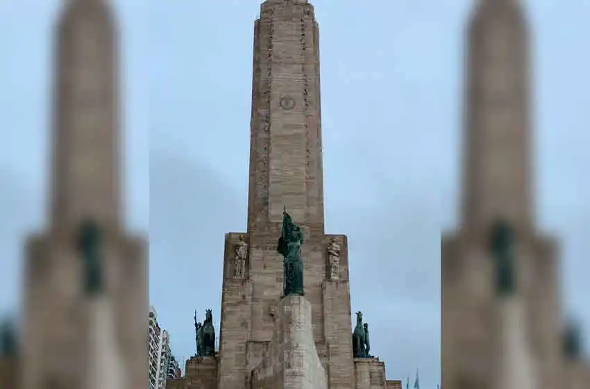 Día Mundial del Agua: realizan actividades en el Monumento para concientizar sobre el cuidado del Paraná