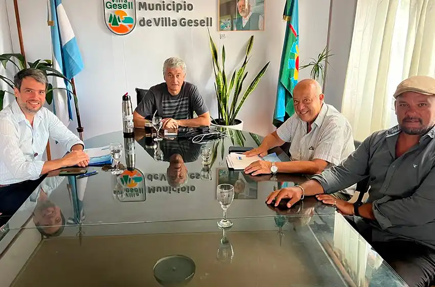 Jorge Paredi se reunió con el intendente Barrera por proyectos de ABSA en Villa Gesell