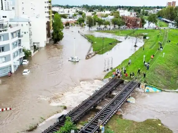 Francisco reza por quienes sufren en este momento de dolor e incertidumbre