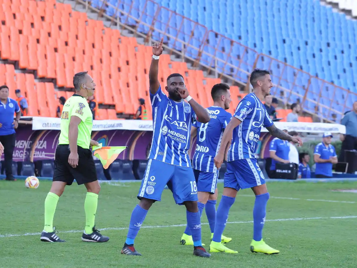 Godoy Cruz recuperó la sonrisa
