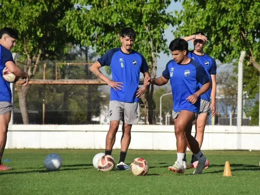 El Lobo rafaelino visita a las 18 a  Puerto San Martín . Foto: @clubbenhur