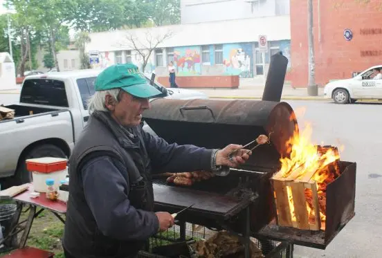 En una jornada popular no podía faltar el “choripán”
