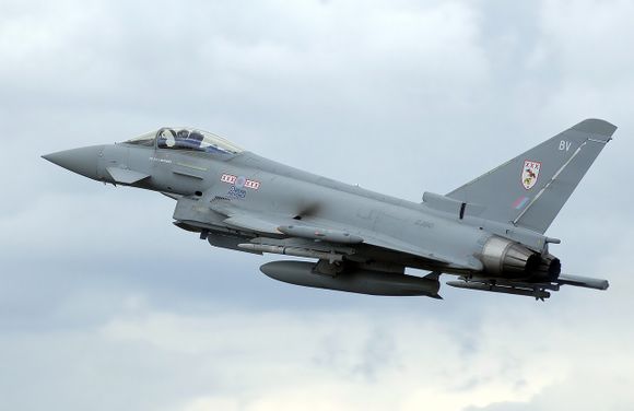 Reino Unido prometió a Zelensky aviones de combate y entrenamiento para sus pilotos
