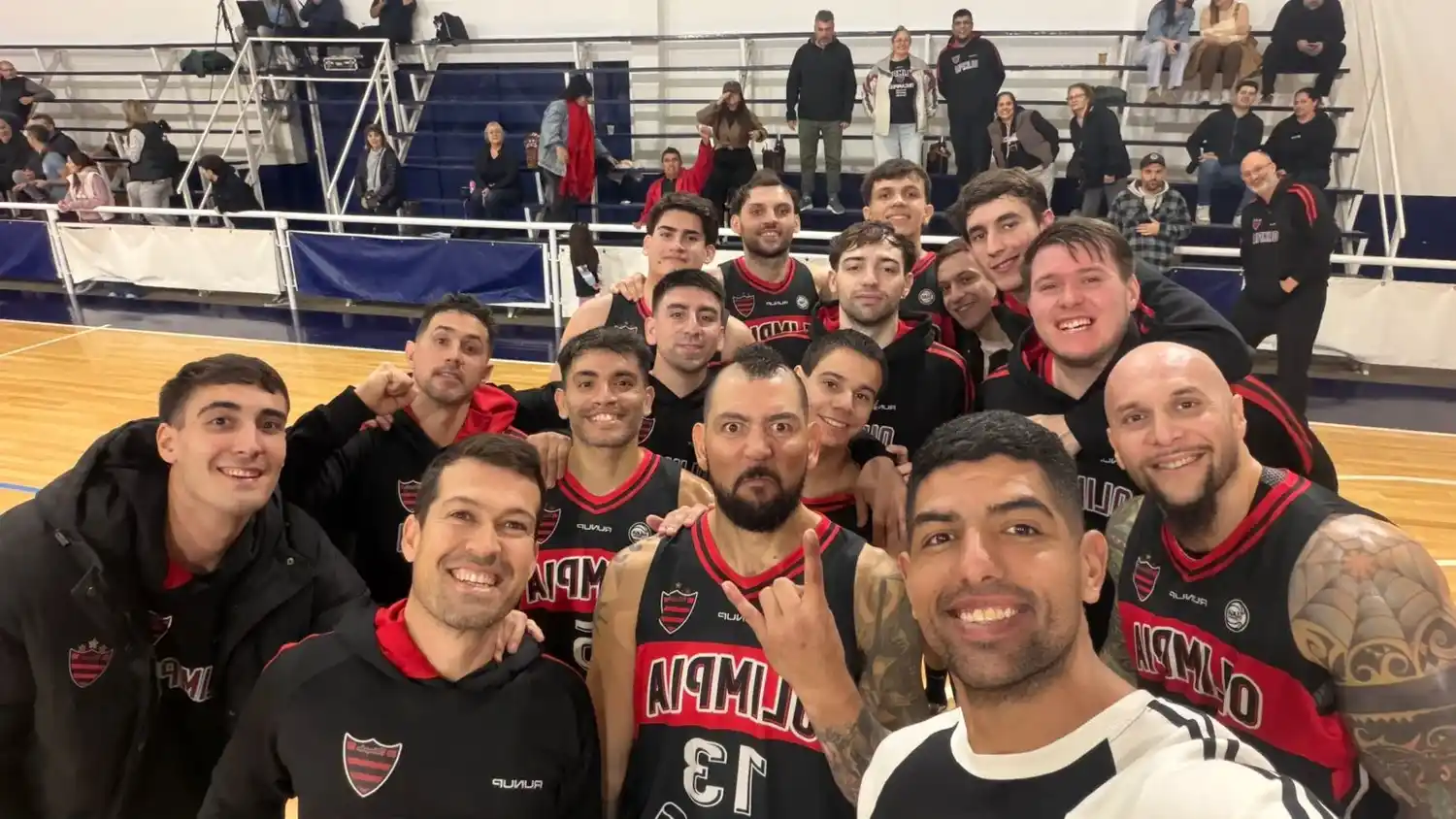 El Rojo de barrio San Martín sigue firme en busca de un nuevo campeonato.