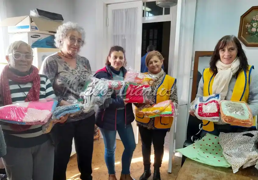 Donación. De mantas al Hospital