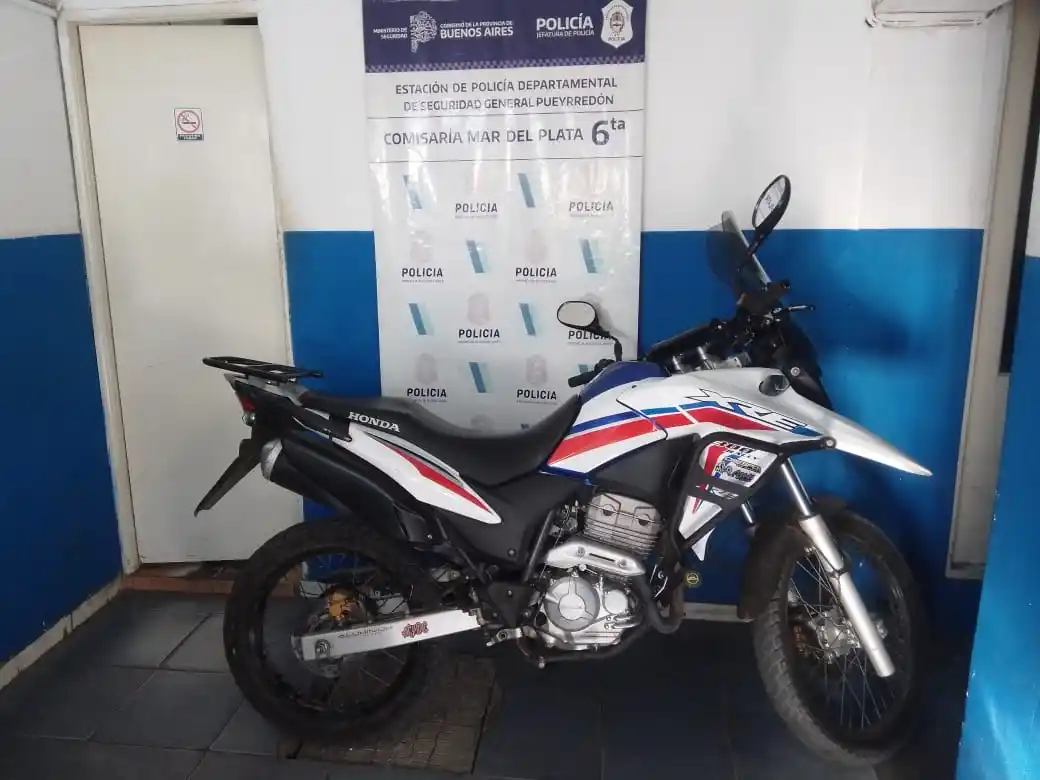 El rodado presentaba signos de violencia en el cilindro de encendido y combustible