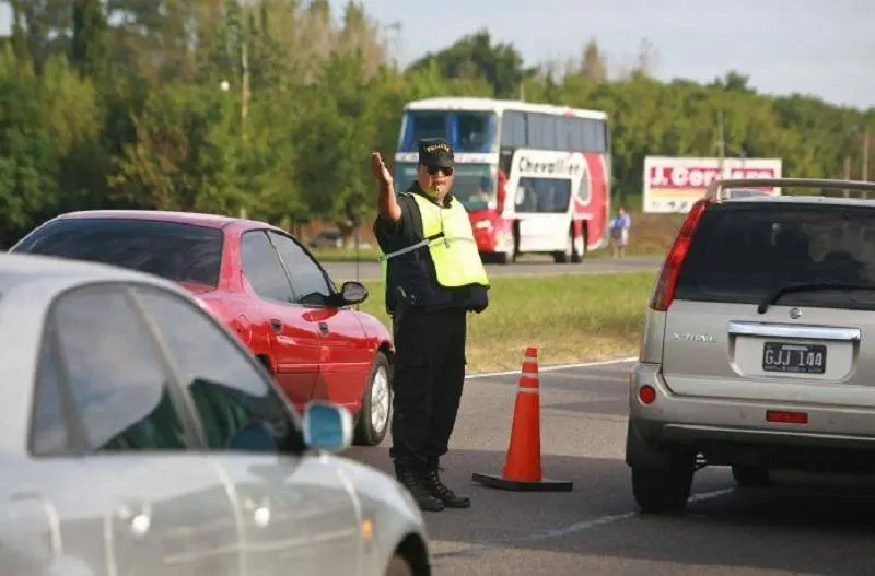 Interceptan micro por "maniobras imprudentes" en Ruta 2: choferes estaban drogados