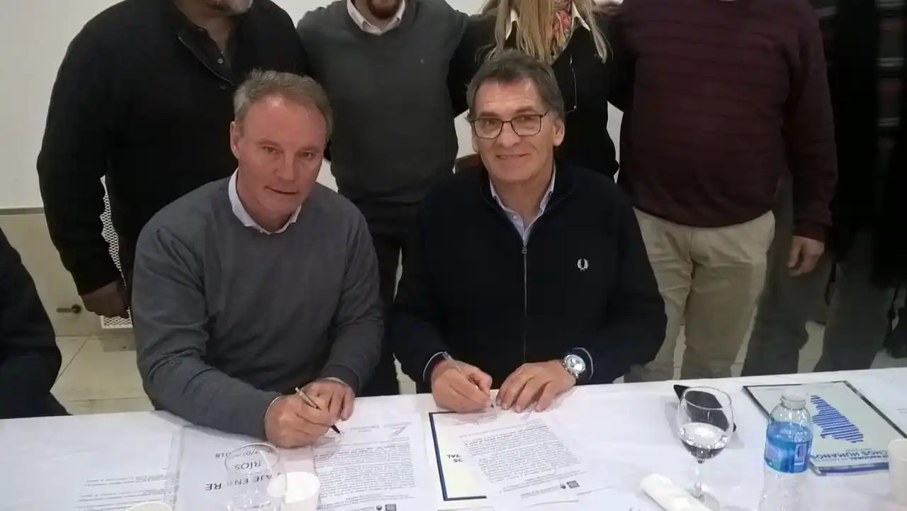 Schneider firmó la Carta de Intención de Cooperación y Asistencia entre la Secretaría de Derechos Humanos de la Nación y el Municipio
