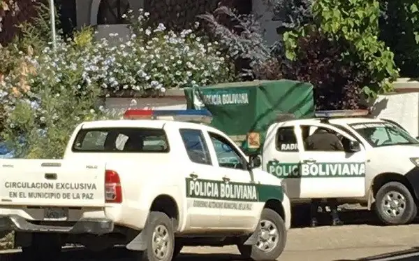 Sube la tensión por la vigilancia boliviana sobre la embajada de México en La Paz