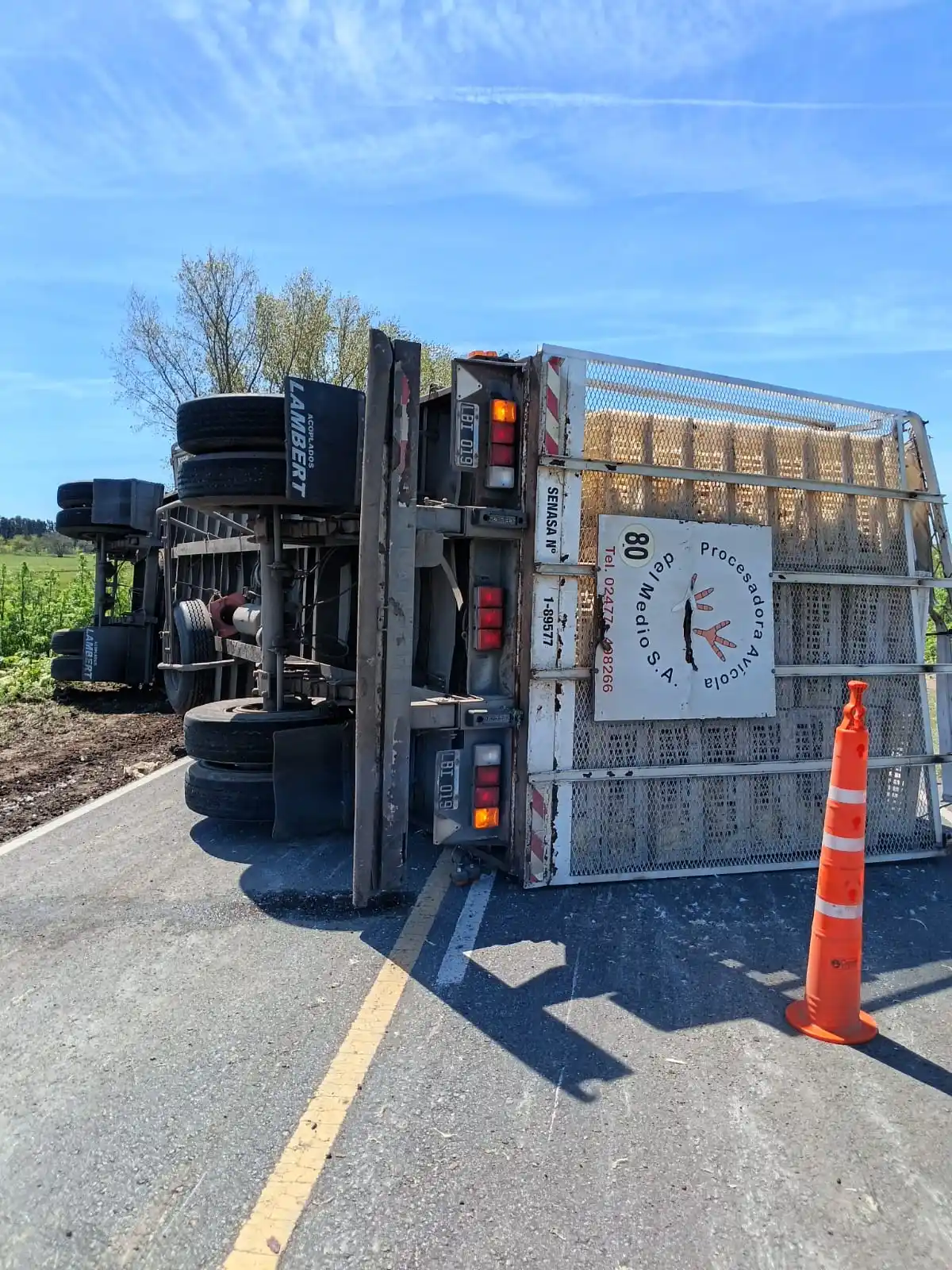 camión vuelco corte ruta 191