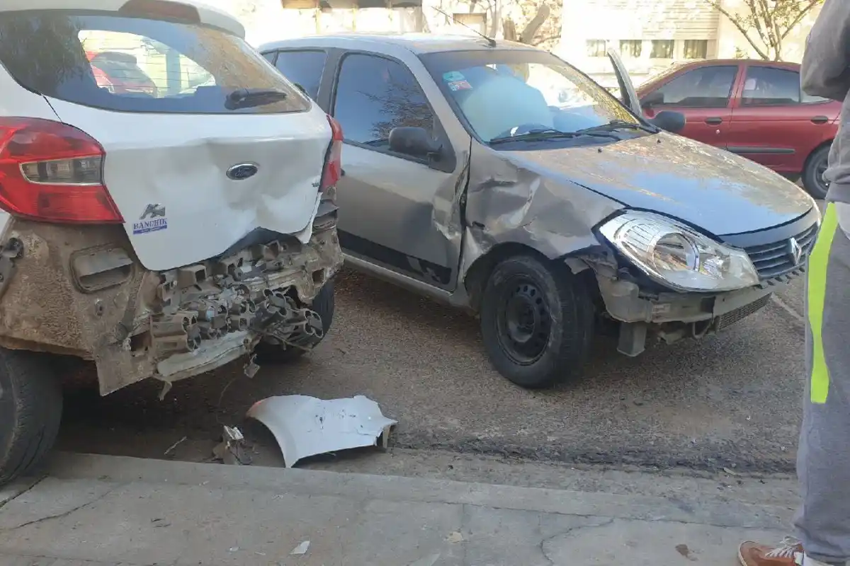 Impactante choque múltiple en la zona del Corsódromo involucró a 5 autos