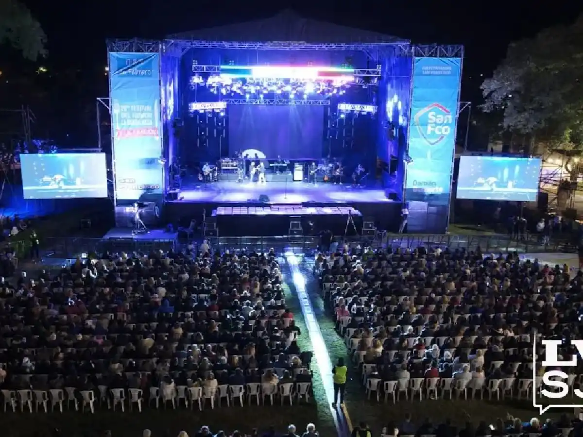 Colmada segunda noche festivalera en la ciudad
