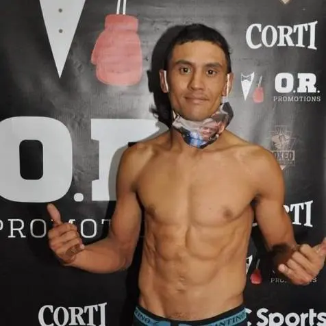El boxeo copa el Polideportivo