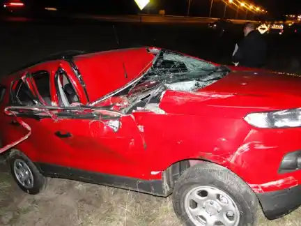 Autovía 14: Una camioneta se despistó y atravesó el carril opuesto 