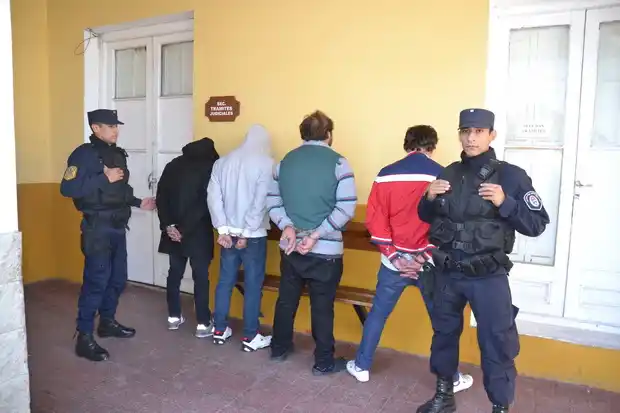 30 días de preventiva para los gitanos y dos víctimas reconocieron dos alianzas