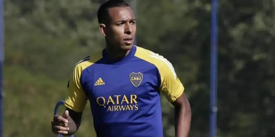 Villa sigue en conflicto con Boca.