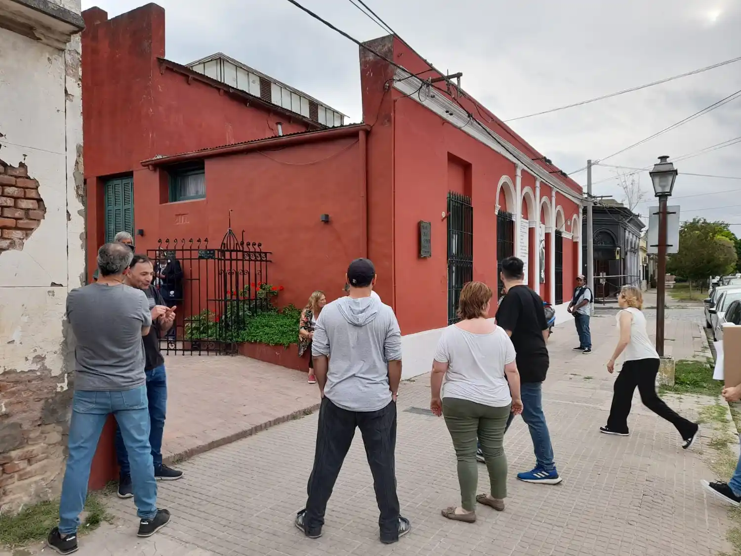 Elecciones Internas de la UCR: Mariela Alfonsín y Tadeo Armendáriz se disputan la conducción en Chascomús