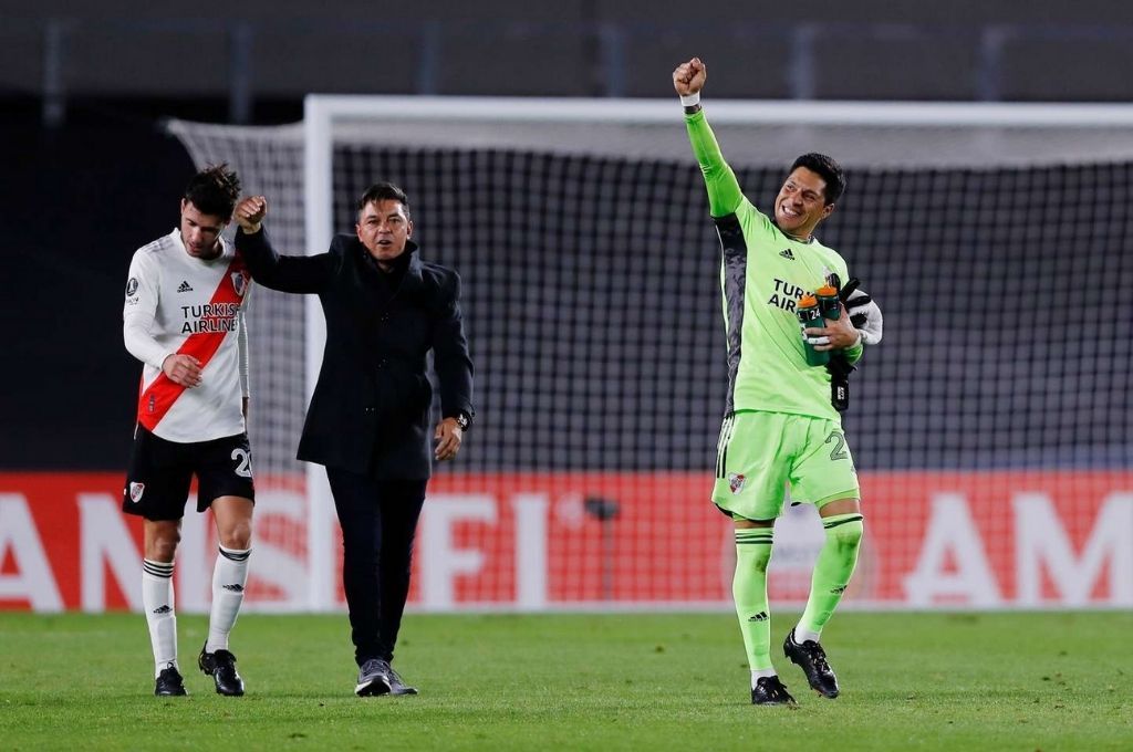 Noche histórica: con Enzo Pérez en el arco, River le ganó a Santa Fe y a la lógica