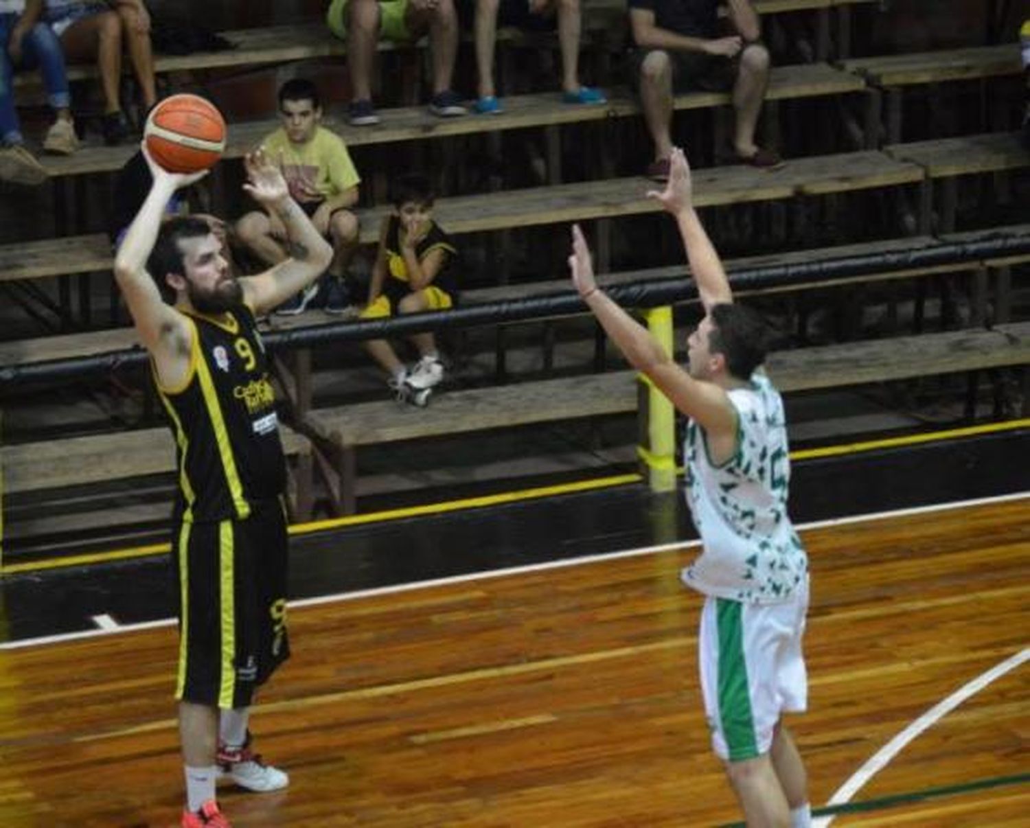 Capuchinos venció a BH y trepa