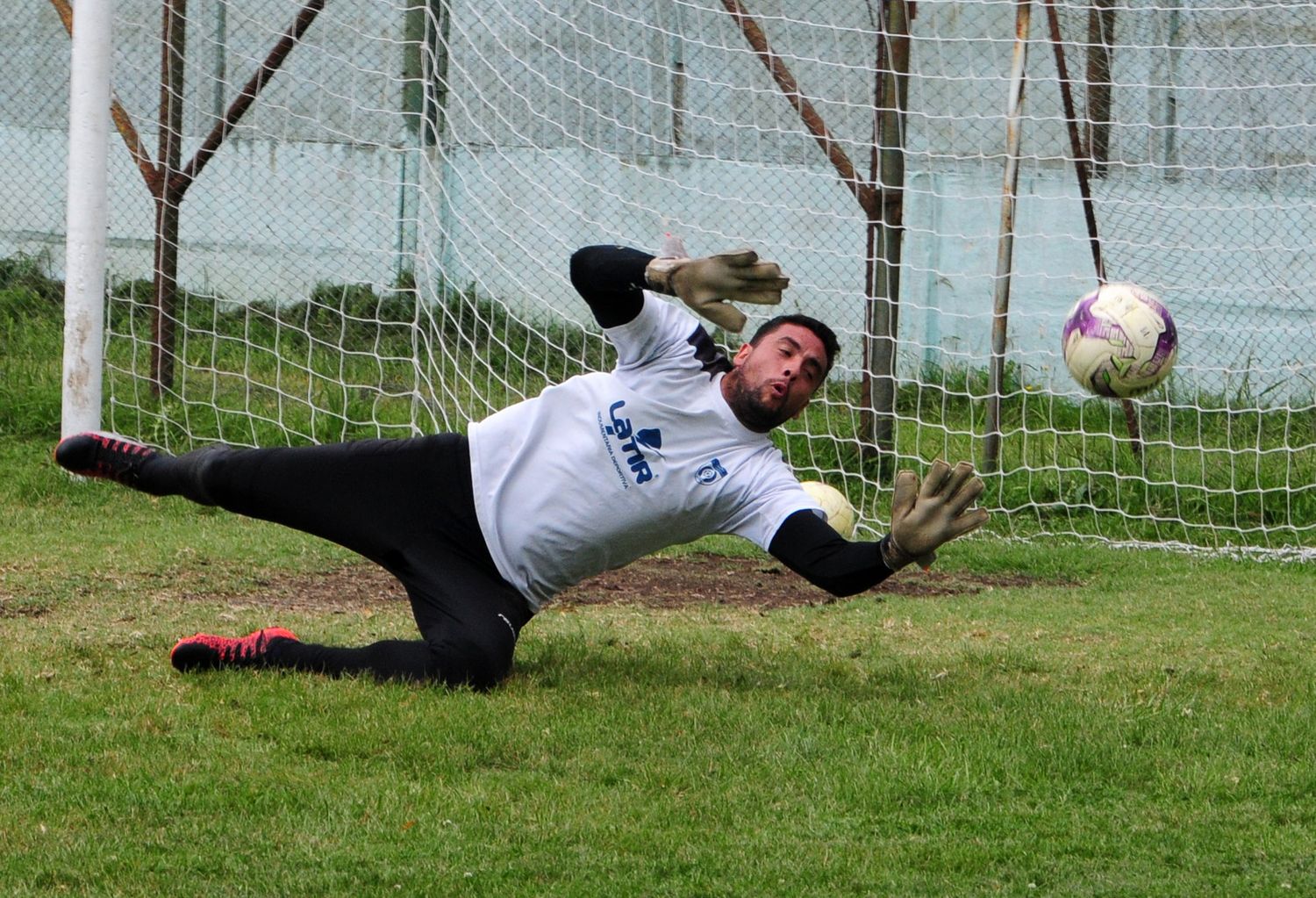 Ramiro Viera, arquero titular de Grupo.