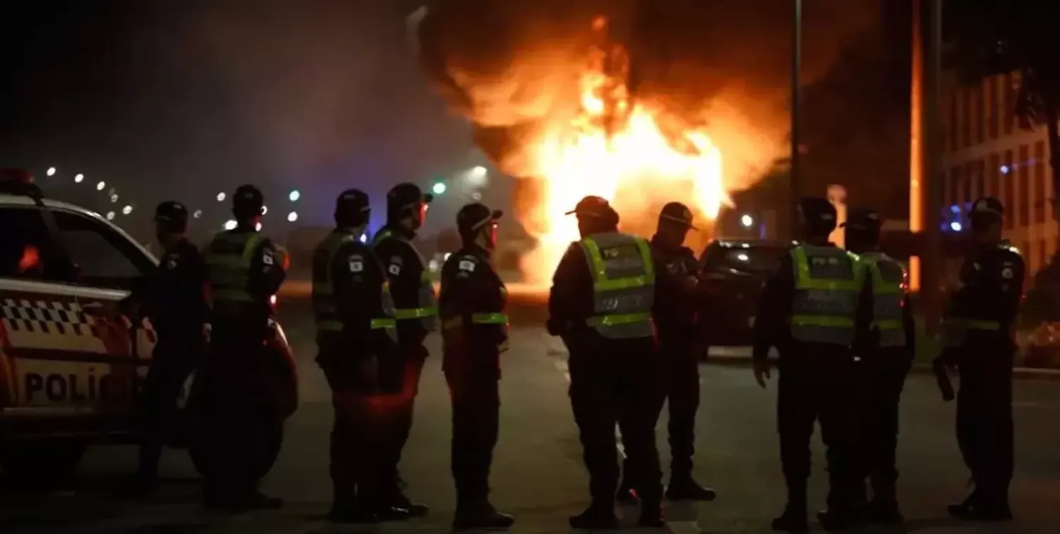 Brasil: máxima tensión en enfrentamiento entre manifestantes bolsonaristas y policía