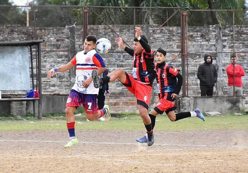 1.º de Mayo le ganó a La Cuadra
en el arranque de la quinta fecha