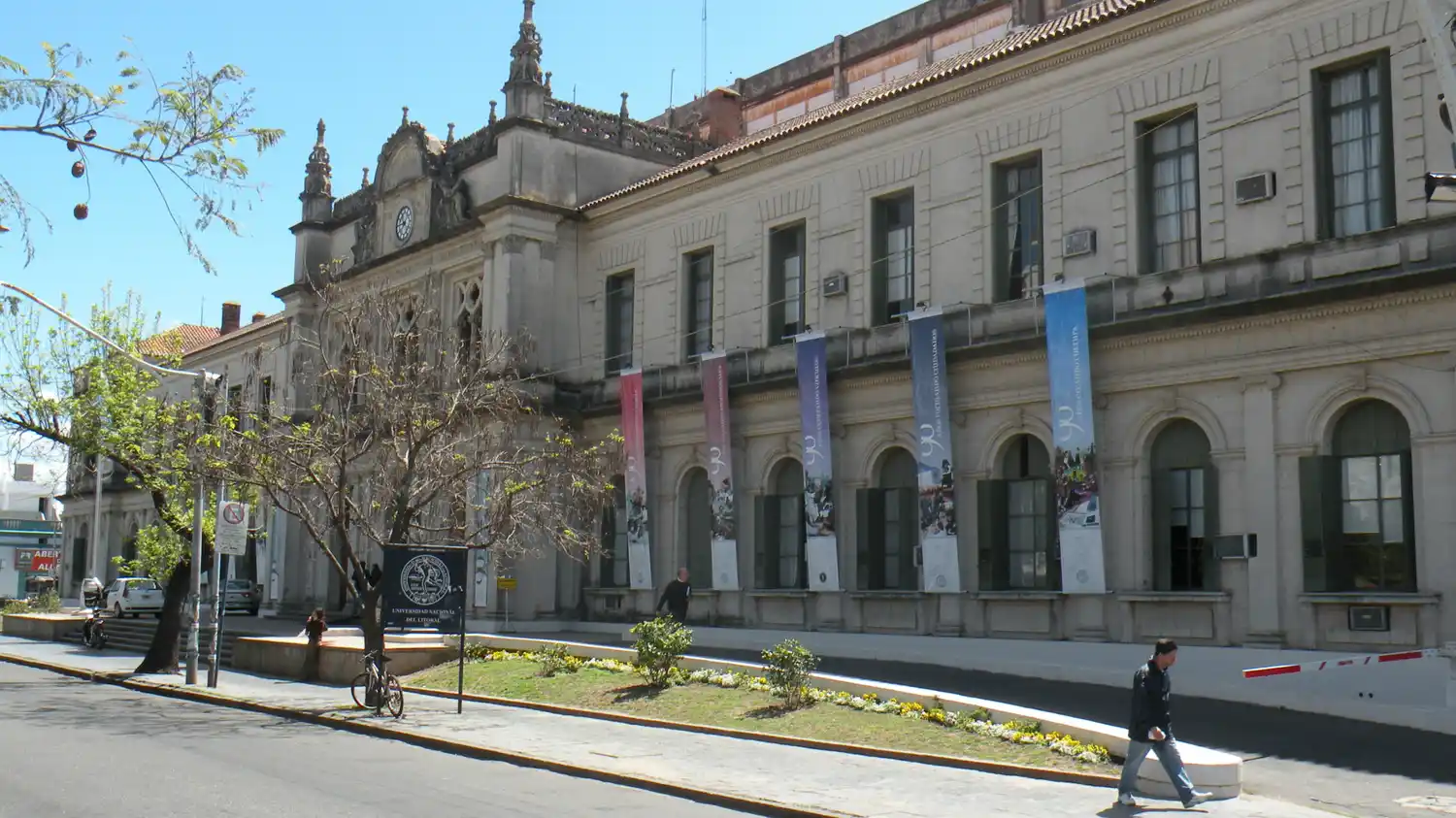 Ayuda: universidades de 16 provincias aportan desde respiradores hasta personal