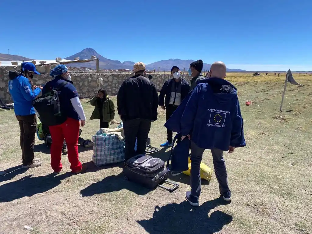 ¡COBRABAN $330! En Chile desarticulan tres bandas de traficantes de MIGRANTES VENEZOLANOS