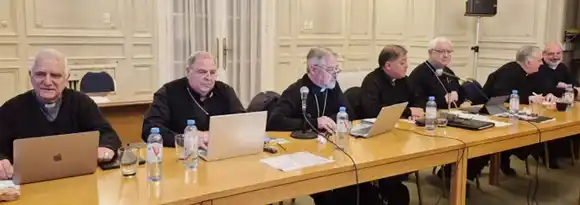 Intercambio pastoral y recuerdo de los obispos fallecidos