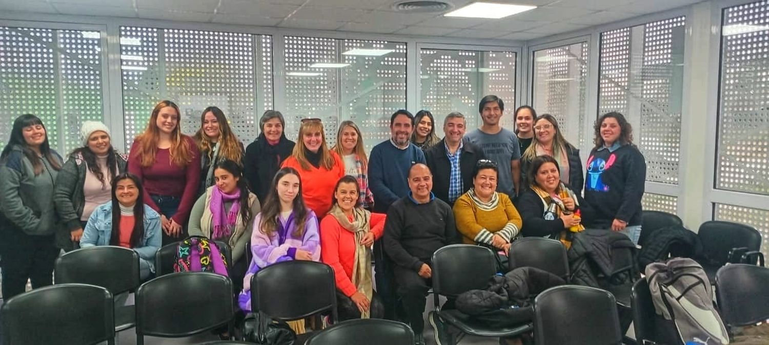 Finalizó el curso de imagen corporativa, organización y marketing