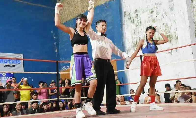 El pugilismo amateur tuvo buena
convocatoria de público en Pirané