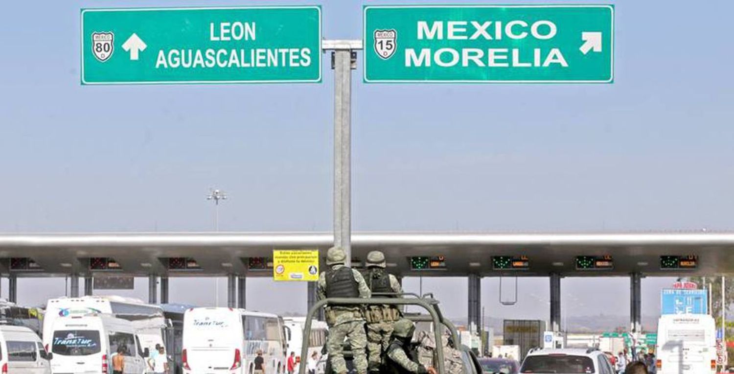 México: en una autopista encontraron cuatro bolsas con restos de cuerpos humanos