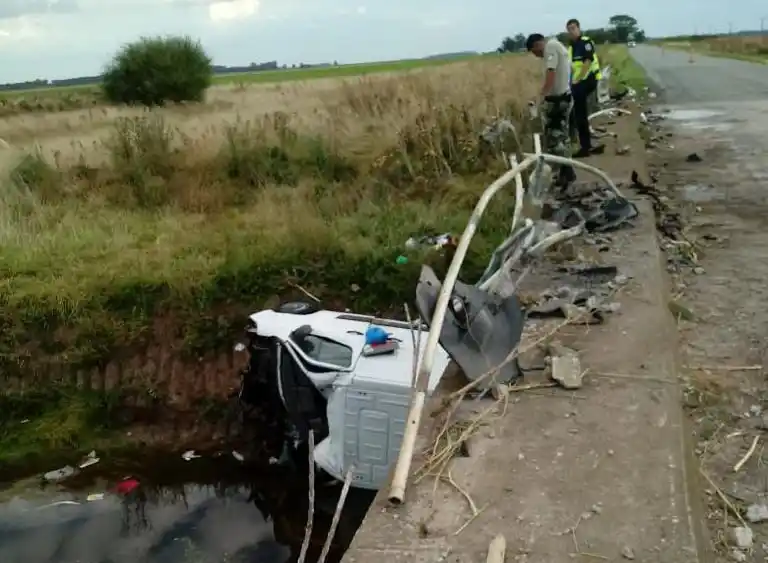 Perdió la estabilidad y cayó al arroyo