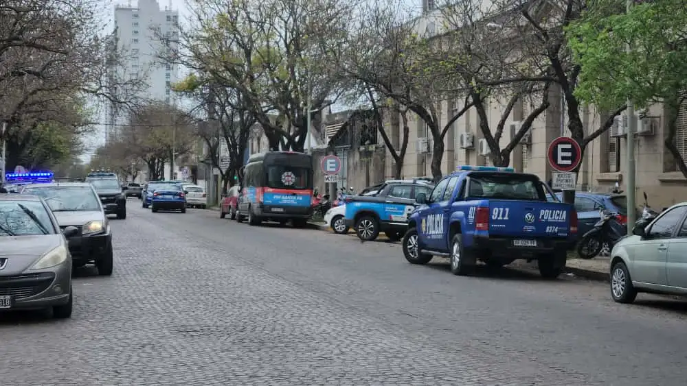 Violento incidente en la Alcaidía: habría al menos tres internos heridos y un importante despliegue jefatura rafaela - 4