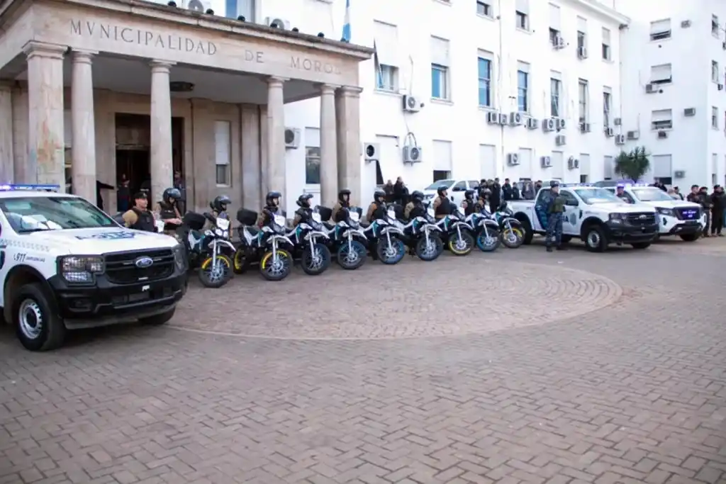 La Provincia entregó nuevos vehículos para sumar a la flota de patrullaje del municipio de Morón.