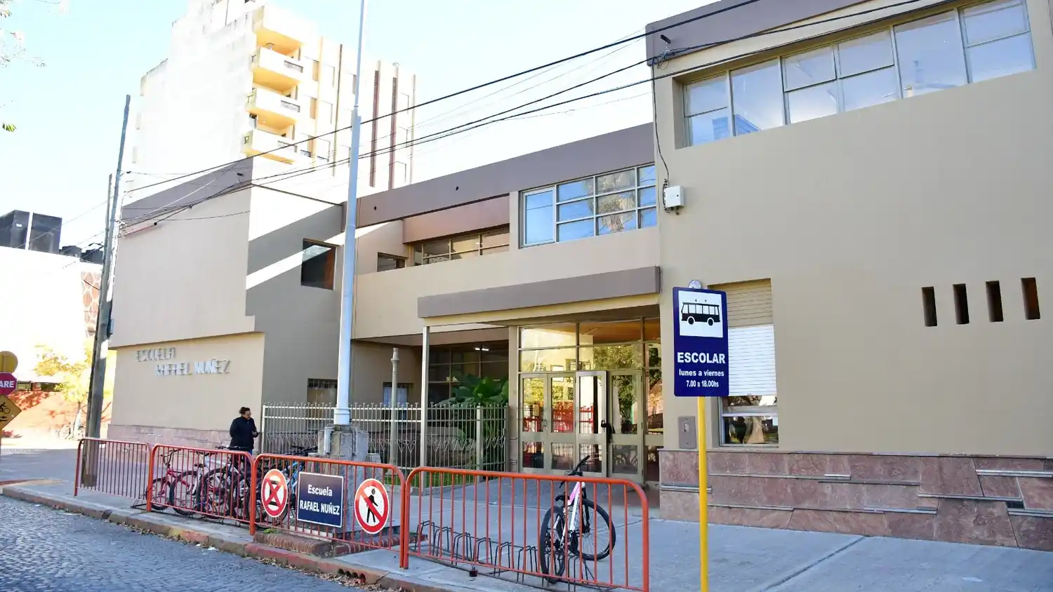 Avanzan las mejoras edilicias en la Rafael Núñez y el IPEM 315