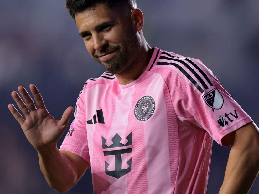 Jordi Alba anunció su retiro del fútbol .Foto:Reuters