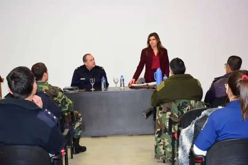 SAN CAYETANO: Realizaron capacitación para efectivos de la Policía Comunal
