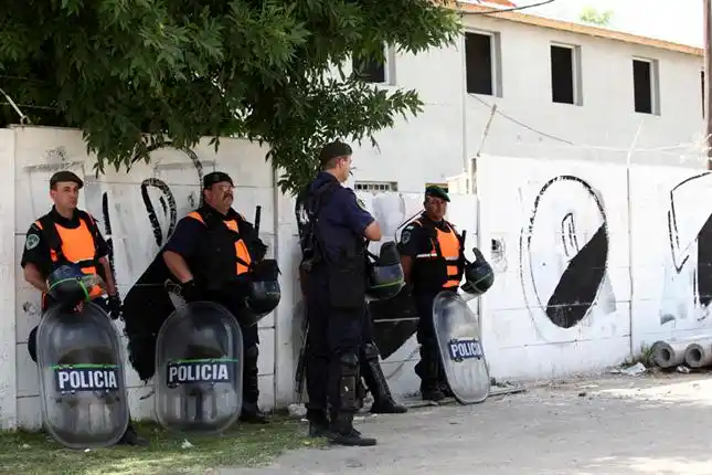 Tras los saqueos, San Fernando vuelve a la normalidad con intensos patrullajes