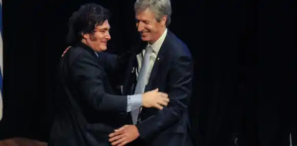 Milei llamó “delincuentes” a las autoridades de las universidades y celebró la aprobación de nuevas auditorías