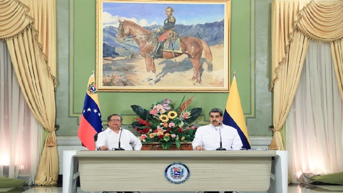 PETRO Y MADURO trataron temas de migración, intercambio energético y la paz en encuentro de Caracas