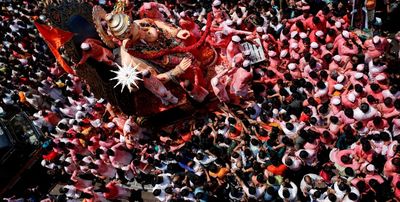 India: un camión en el festival de Ganesh embistió a la multitud y dejó al menos cinco muertos y 20 heridos