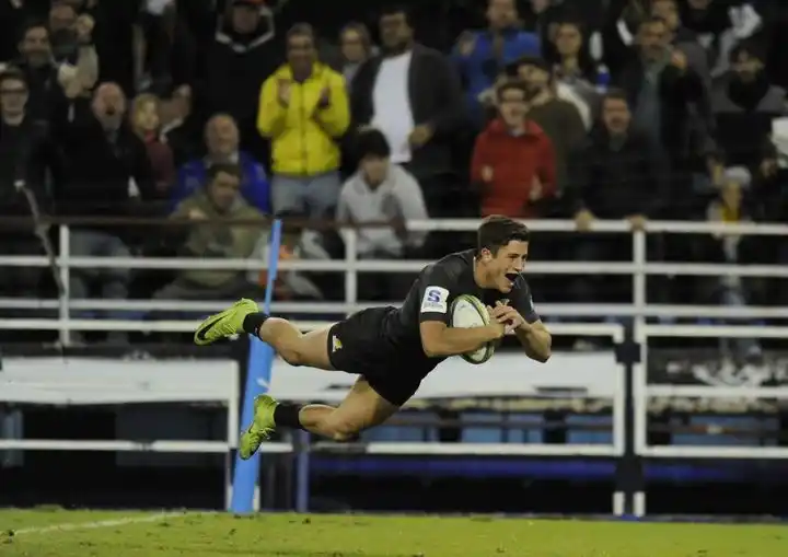 Triunfo de los Jaguares ante Sharks