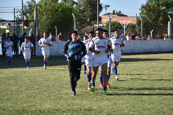 Agricultores jugará el Torneo Preparación: el pedido del plantel y el esfuerzo económico compartido para participar