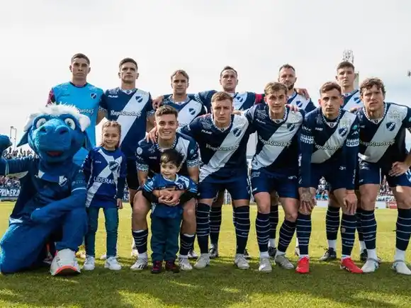 Arsenal "cocinó al Torito" y lo mandó al Federal A