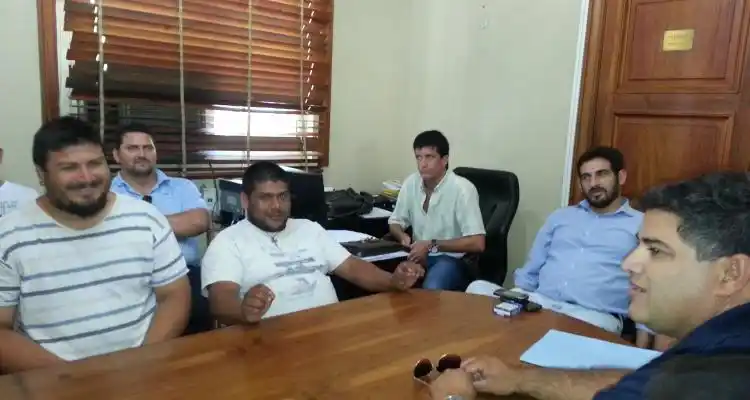 Mesa de Relaciones Laborales: El ejecutivo debe responder al pedido de los gremios