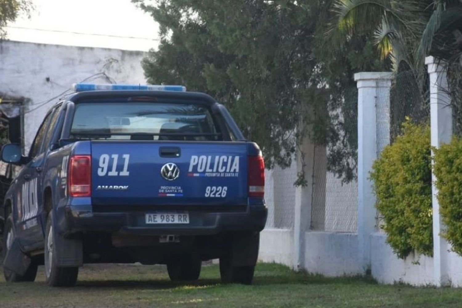 Insólito: un hombre corría por las calles de la ciudad con un cuchillo de 30 centímetros