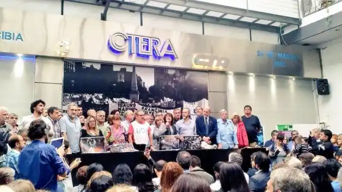Paro nacional docente en repudio a la represión en Plaza Congreso