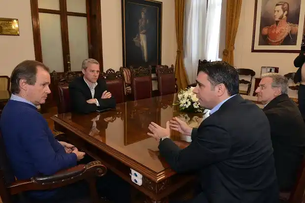 Davico pidió que se incorpore la red de gas en el Presupuesto 2017