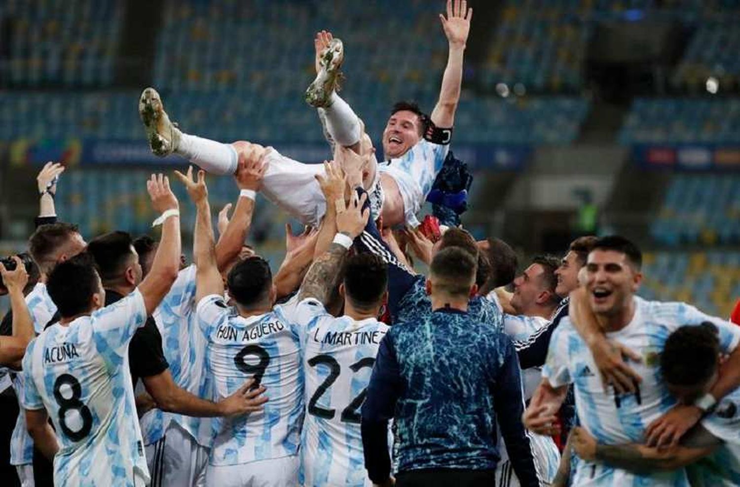 ¡Argentina ya está en Qatar!: le alcanzó con el empate ante Brasil para clasificar al Mundial